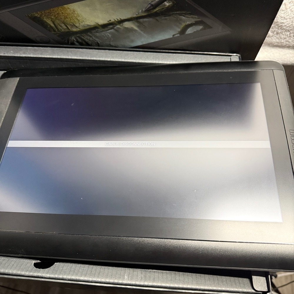 Wacom Cintiq 13HD Creative Pen Display DTK-1300 13in Black Drawing Tablet